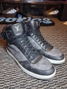 Size 10.5LV/11.5US - Louis Vuitton Rivoli High Monogram Sneakers🖤 RETAIL $1K!